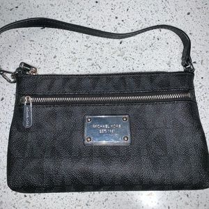 MK WRISTLET
